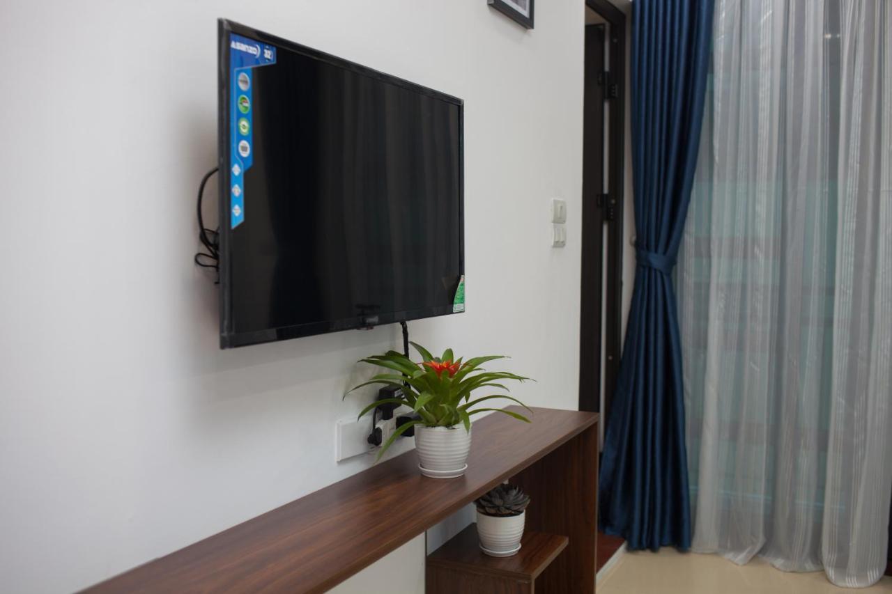 Hanoi Luxury House & Travel Exterior photo