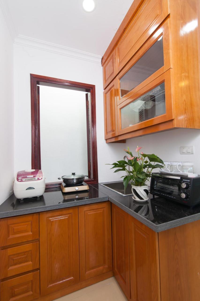 Hanoi Luxury House & Travel Exterior photo